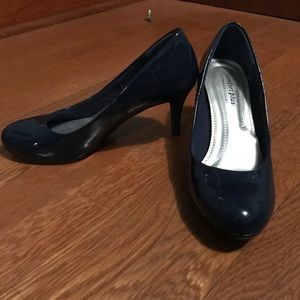 Navy ComfortPlus 2.5-inch Navy Pumps